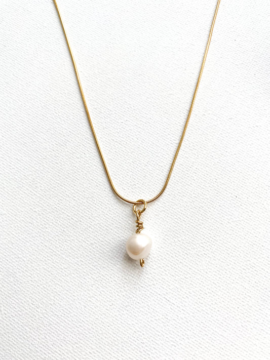 PEARL NECKLACE GOLD